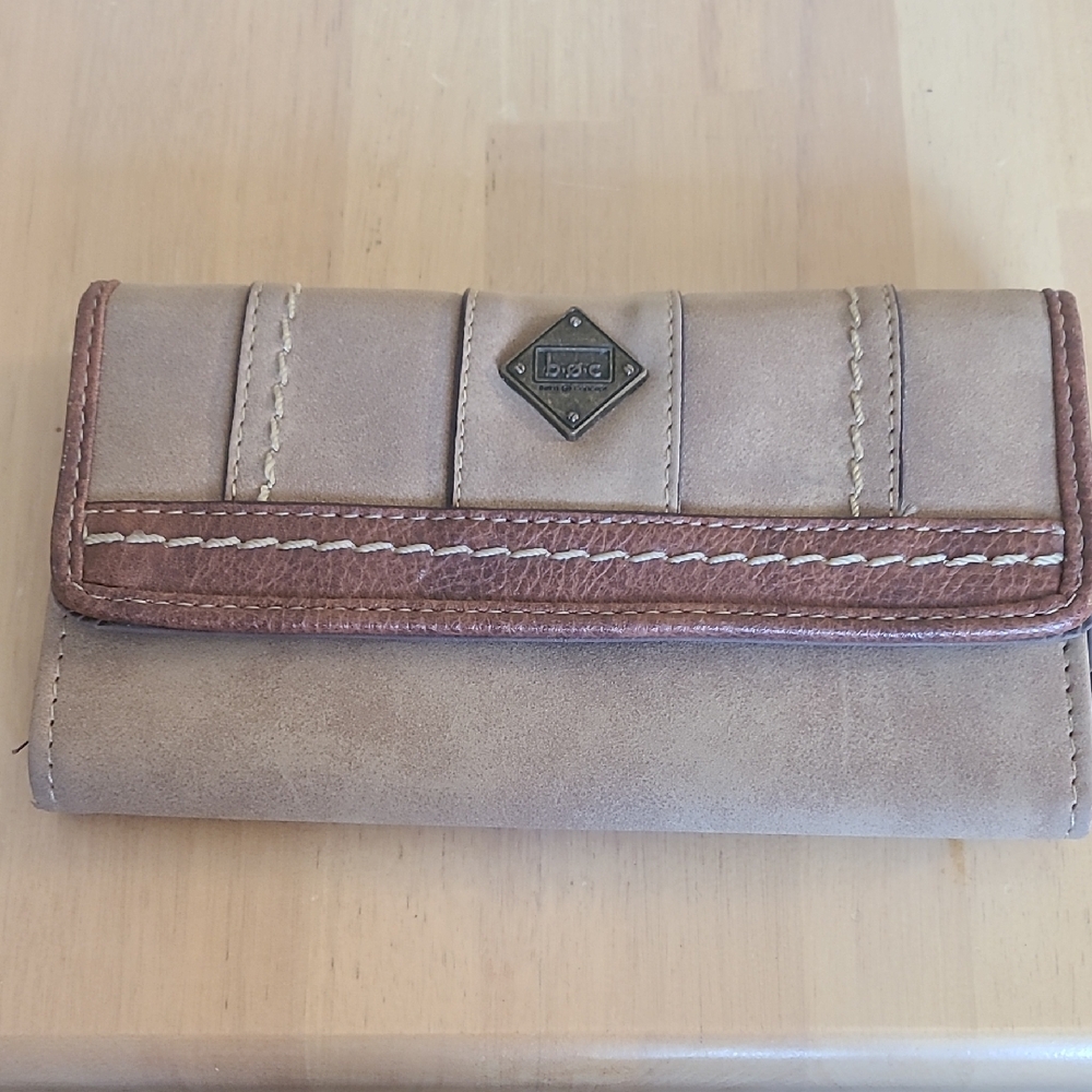 b.o.c. Tan and Brown Wallet